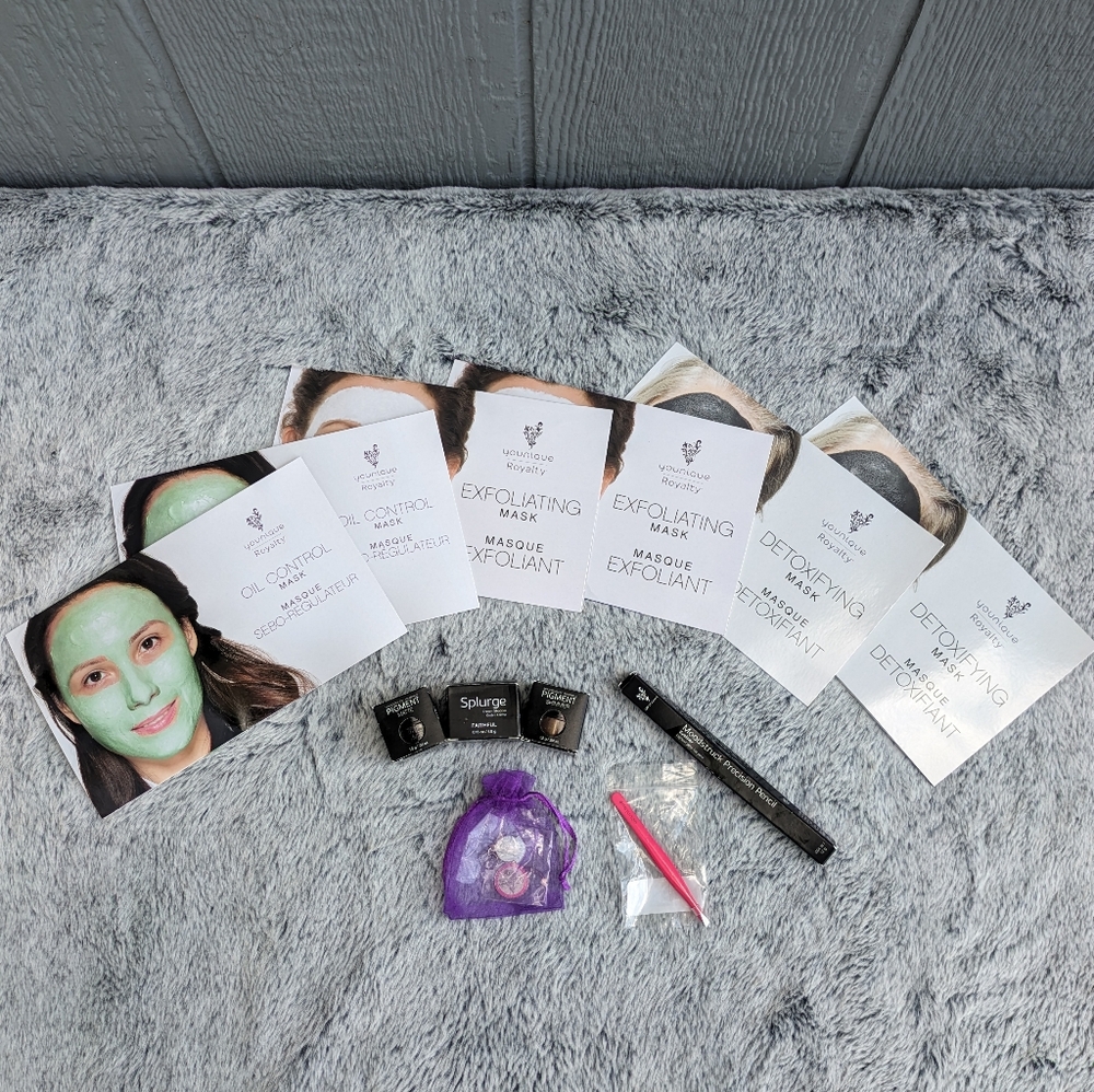 Younique‎ Sample Bundle Face Masks & Eye Shadow